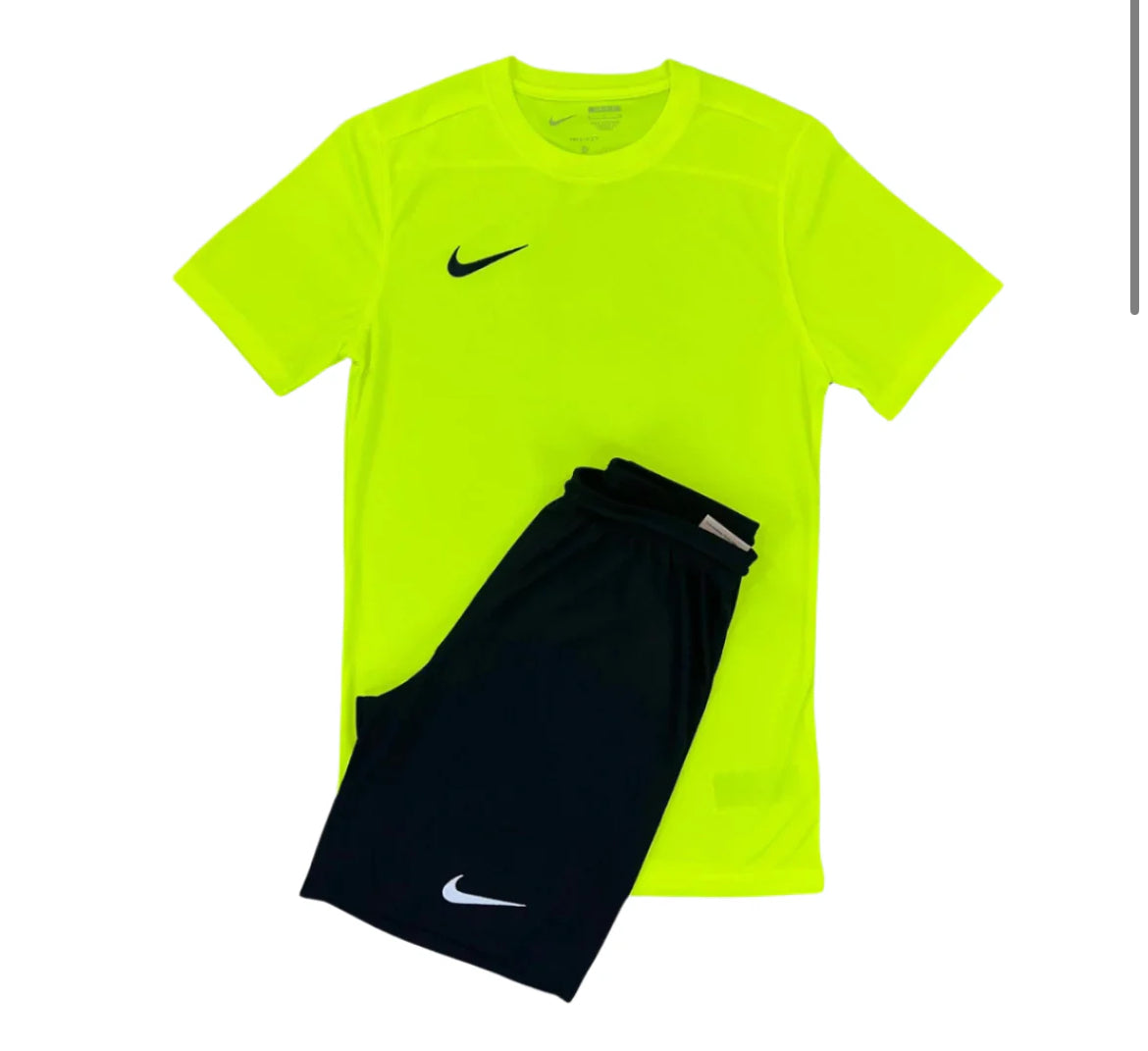 NIKE DRI-FIT T-SHIRT & SHORTS SET - VOLT